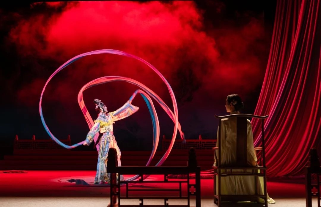 演出現(xiàn)場(chǎng)。北京人藝供圖