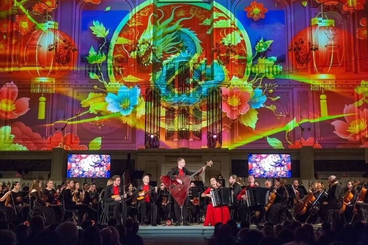 2025年2月6日，俄羅斯音樂家在圣彼得堡舉行的中俄新春音樂會(huì)上表演。新華社發(fā)（莫京娜 攝）