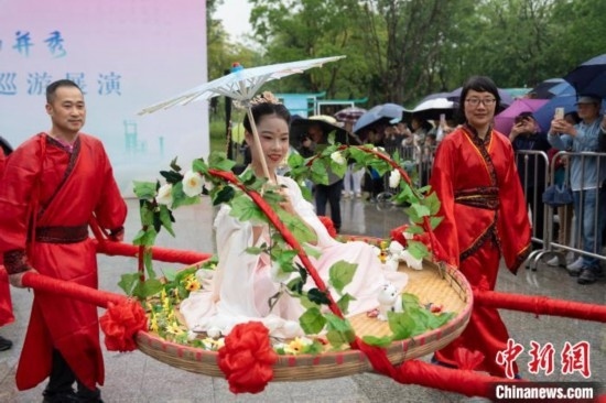 浙江杭州：立夏民俗活動吸引游人