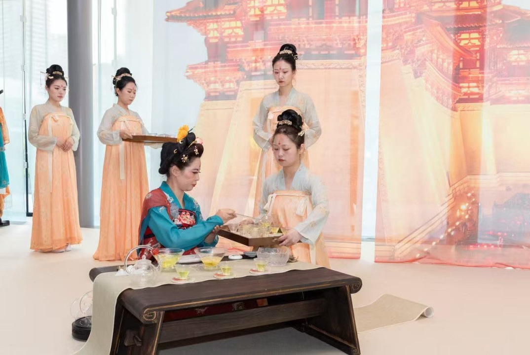 牡丹迎賓茶。中國駐大阪旅游辦事處供圖