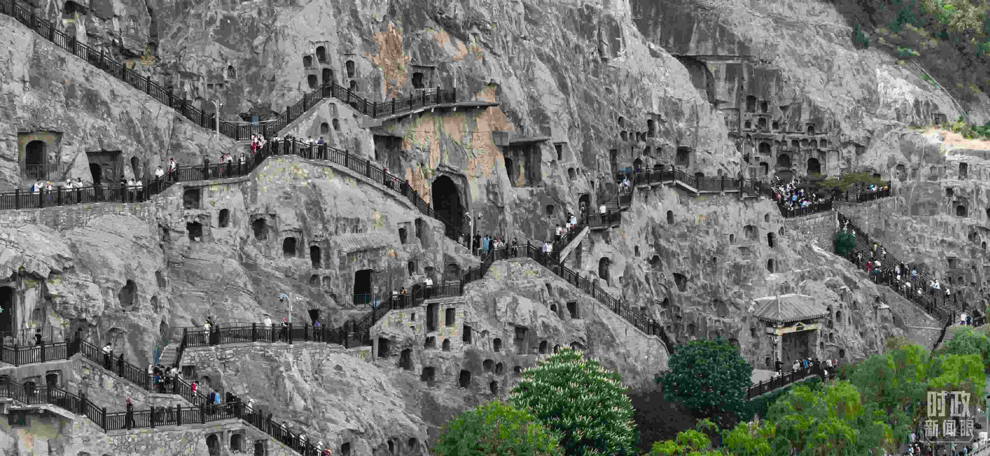 △龍門(mén)石窟。（總臺(tái)國(guó)廣記者李晉拍攝）