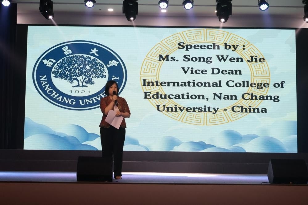 宋文杰致辭。哈山努丁大學孔子學院供圖